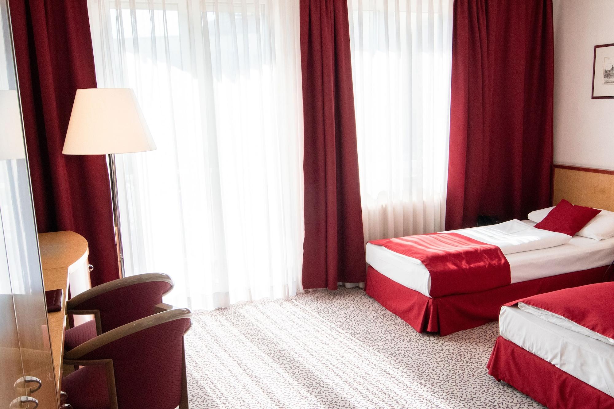 אולם Leomar Hotel מראה חיצוני תמונה