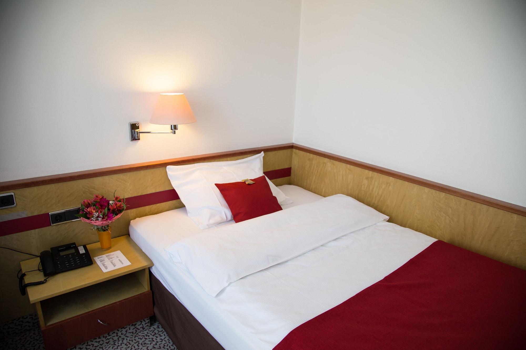 אולם Leomar Hotel מראה חיצוני תמונה