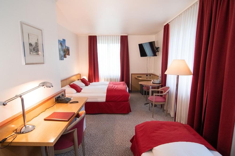 אולם Leomar Hotel מראה חיצוני תמונה