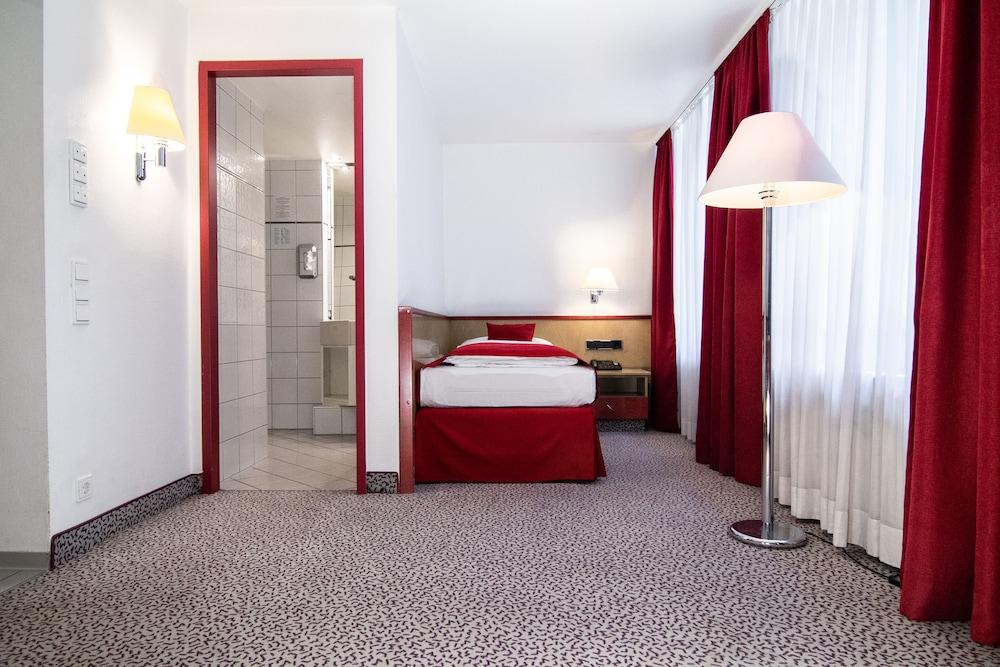 אולם Leomar Hotel מראה חיצוני תמונה