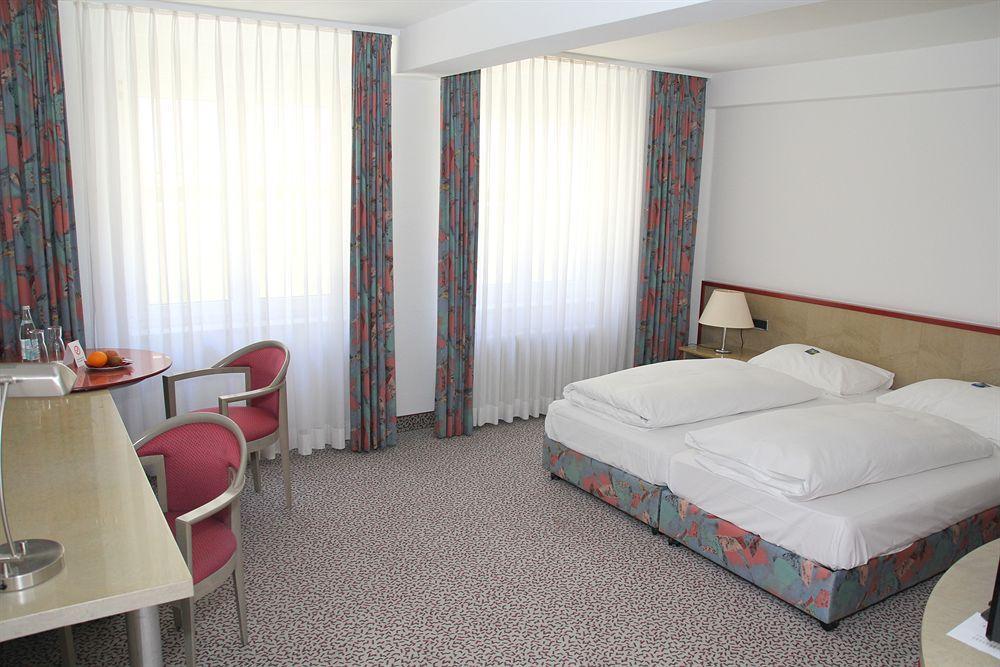 אולם Leomar Hotel מראה חיצוני תמונה