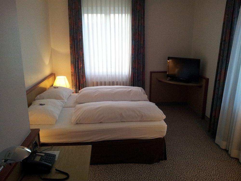אולם Leomar Hotel מראה חיצוני תמונה