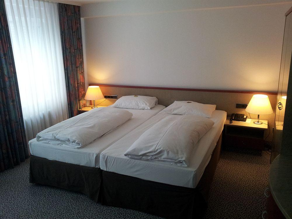 אולם Leomar Hotel מראה חיצוני תמונה