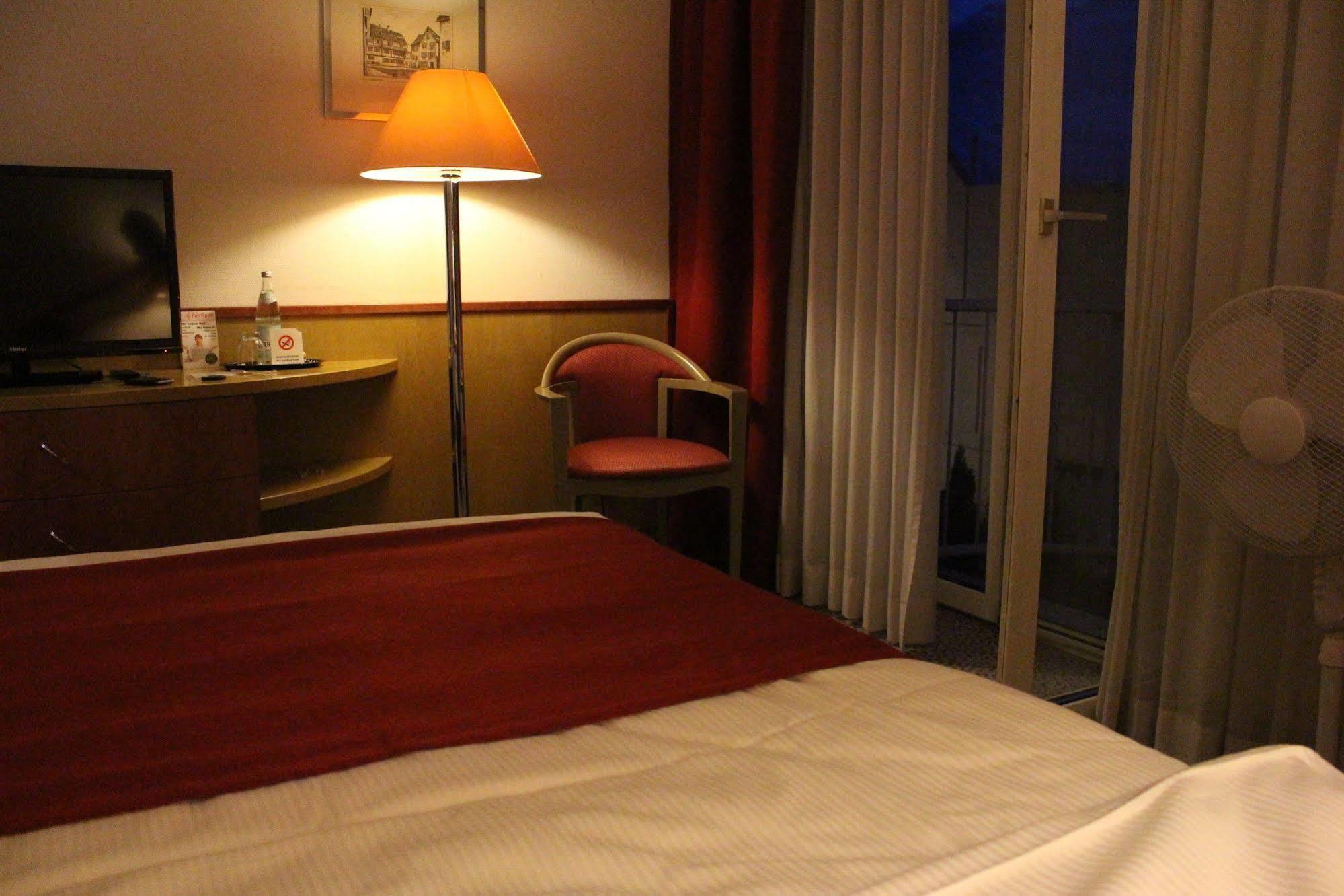 אולם Leomar Hotel מראה חיצוני תמונה