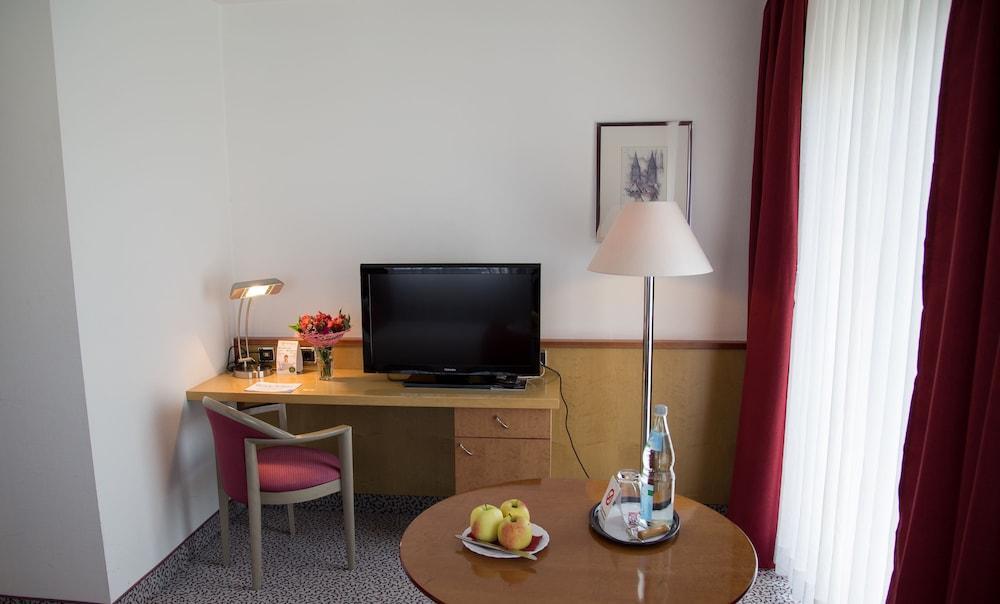 אולם Leomar Hotel מראה חיצוני תמונה
