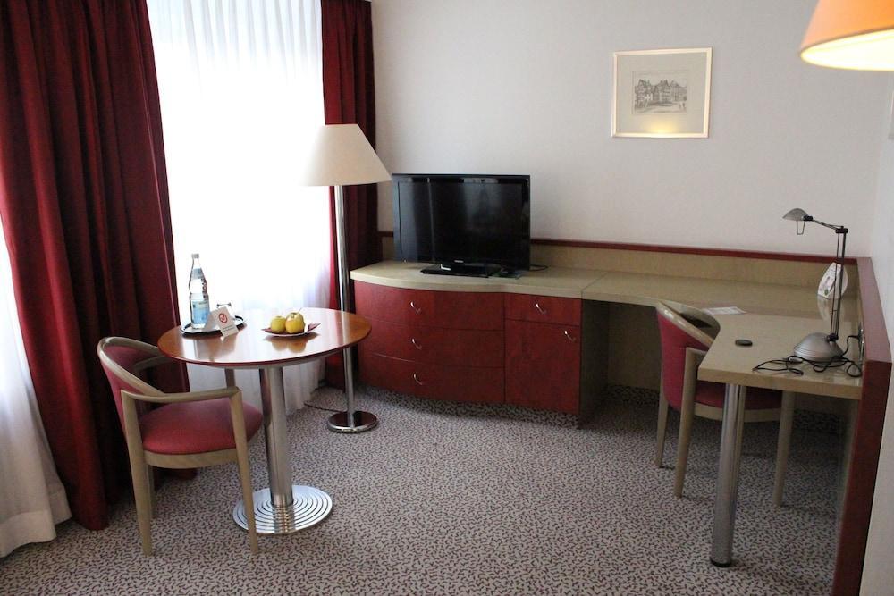 אולם Leomar Hotel מראה חיצוני תמונה
