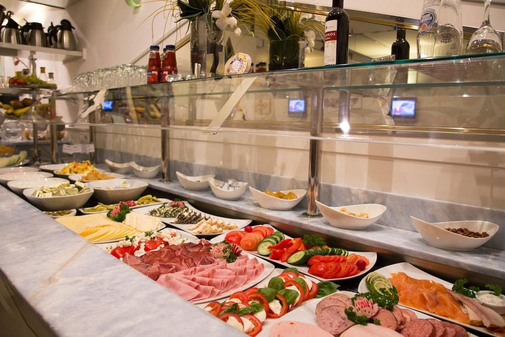אולם Leomar Hotel מראה חיצוני תמונה